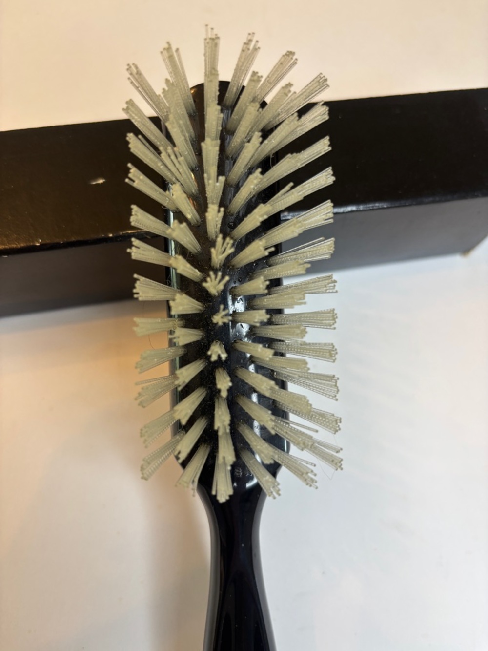 Vintage Avon hair brush in box - Picture 3 of 6